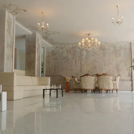 St. Sofia Готель Китен